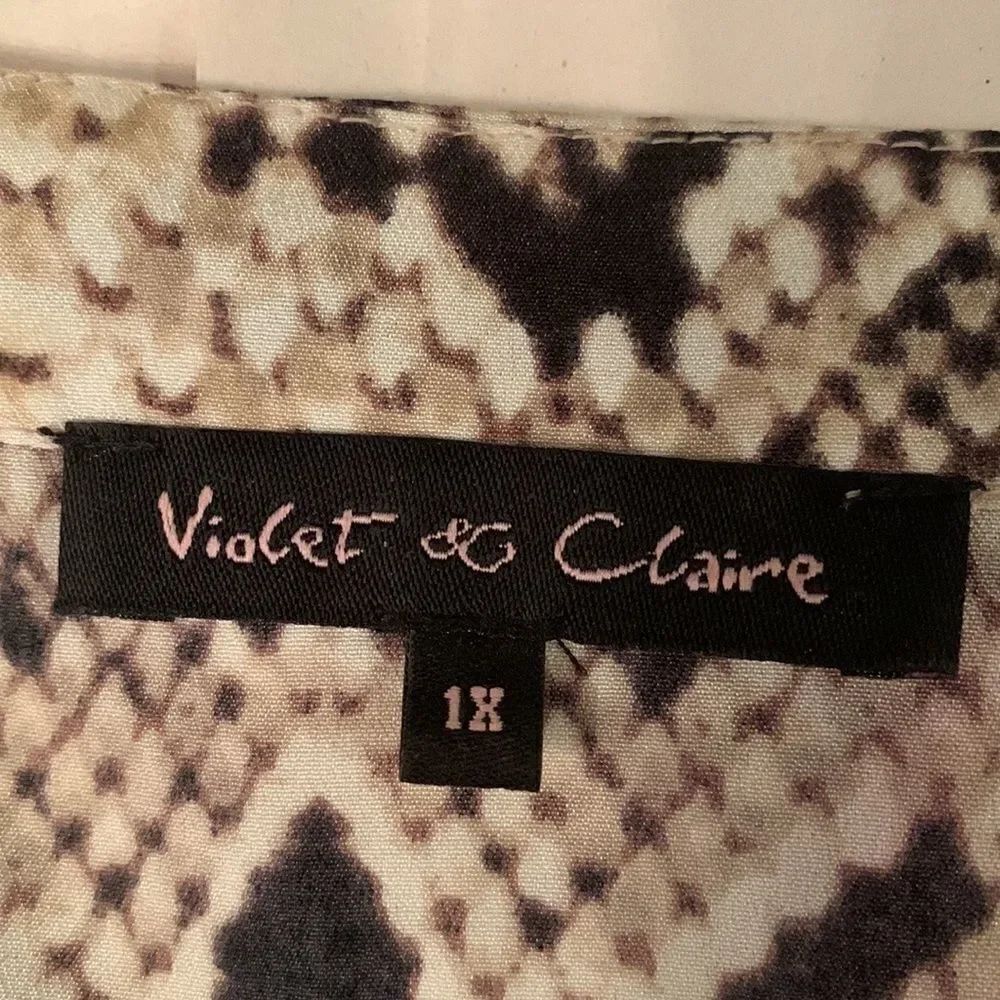 Animal Print Tunic - Picture 7 of 10